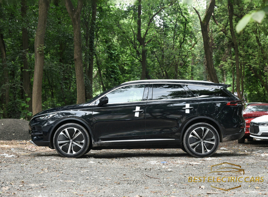 1725mm 5 Seater Electric Cars 635km Liquid Cooling BYD SUV EV