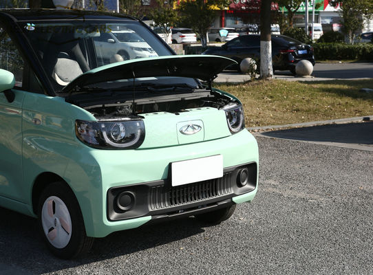 120KM Chery Electric Car 3 Door 4 Seats Sweet Cone NEDC Electric Car