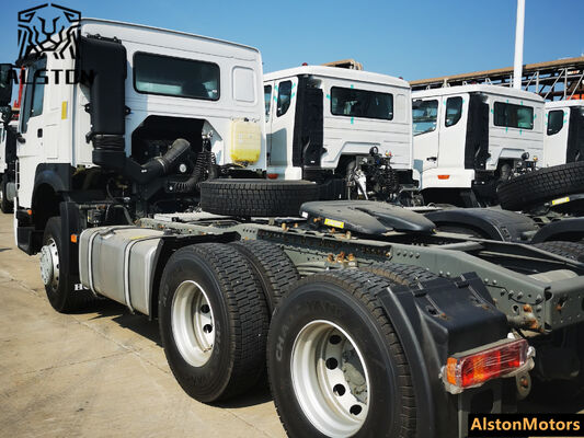 New SINOTRUK HOWO 400HP 6x4 Tractor Head Kenya RHD
